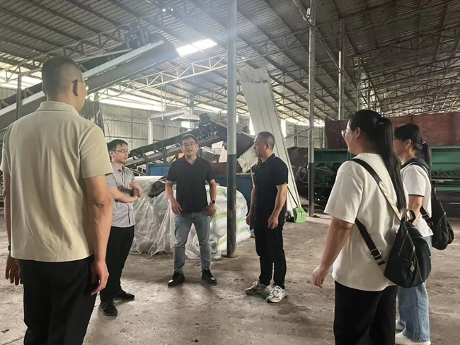 科技特派员现场指导